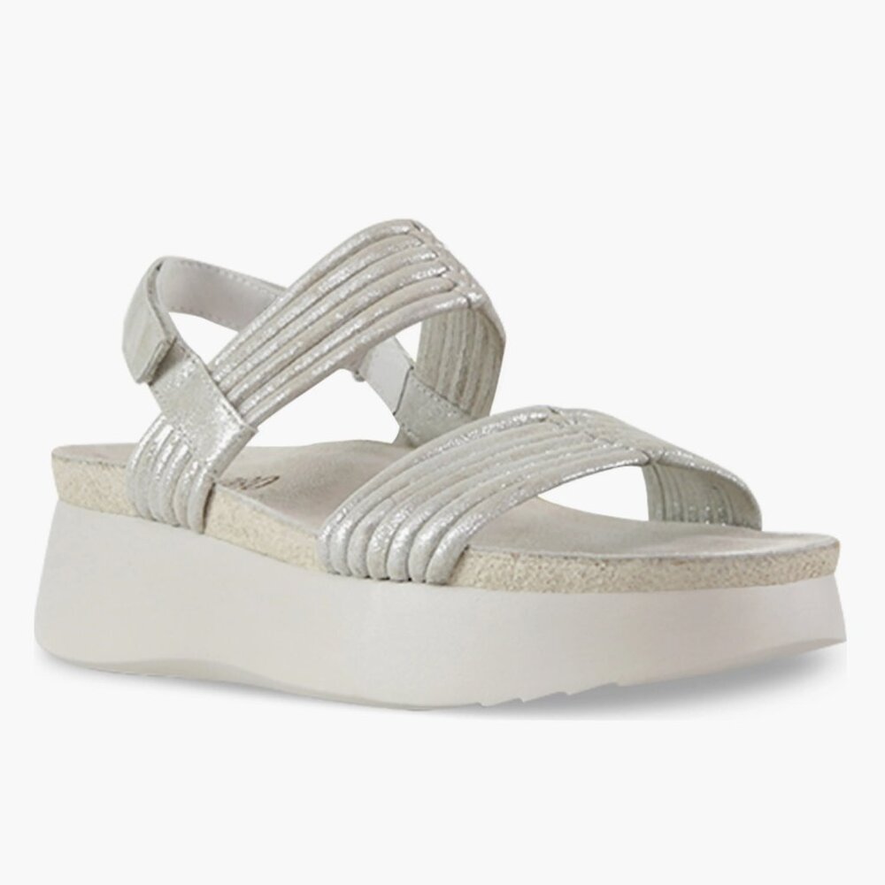 Munro Alessia silver metallic suede slingback platform sandal 7 Narrow NEW